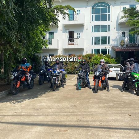 Maesot Siri Hotel Mae Sot Bagian luar foto