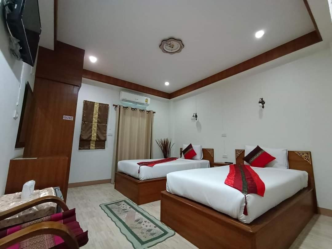 Maesot Siri Hotel Mae Sot Bagian luar foto
