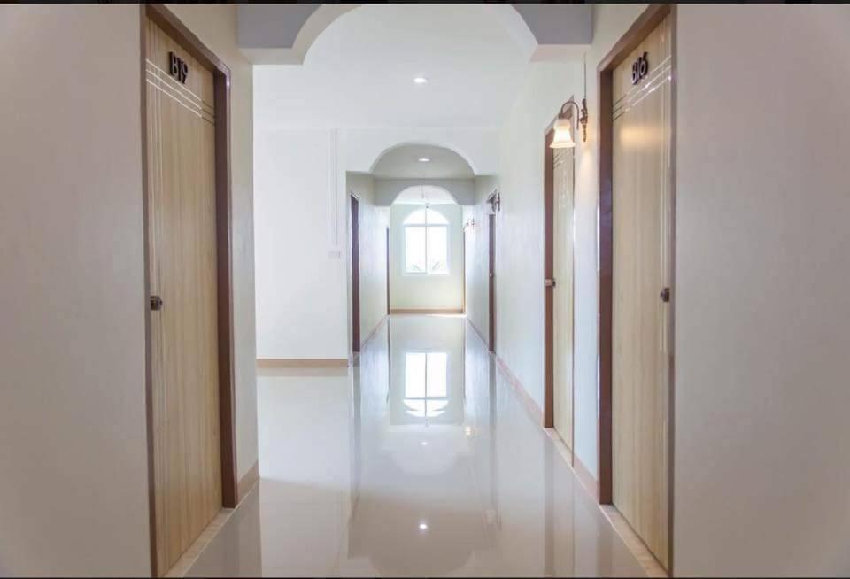 Maesot Siri Hotel Mae Sot Bagian luar foto