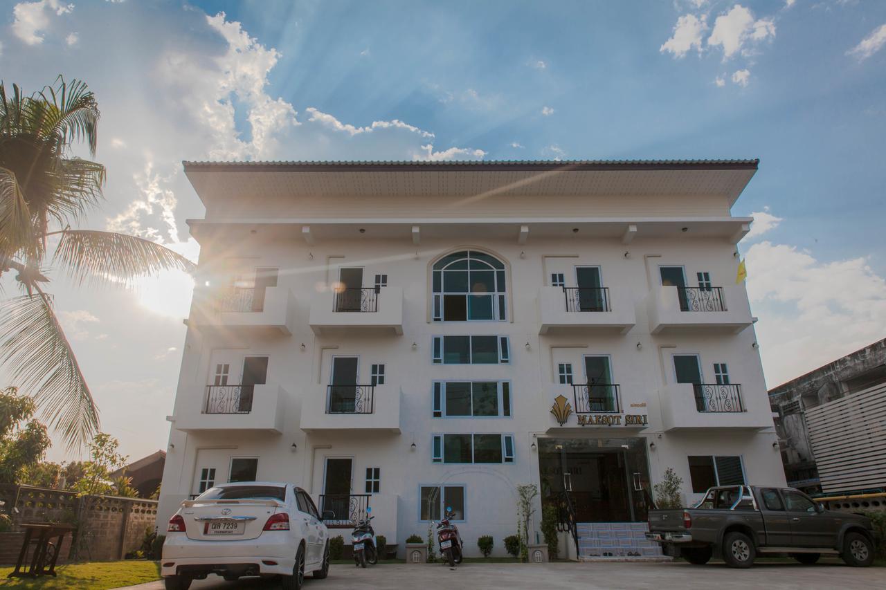 Maesot Siri Hotel Mae Sot Bagian luar foto