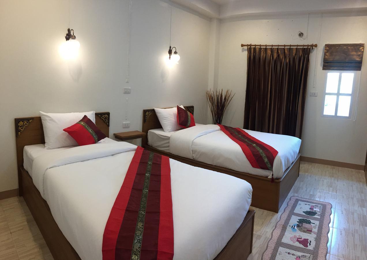 Maesot Siri Hotel Mae Sot Bagian luar foto