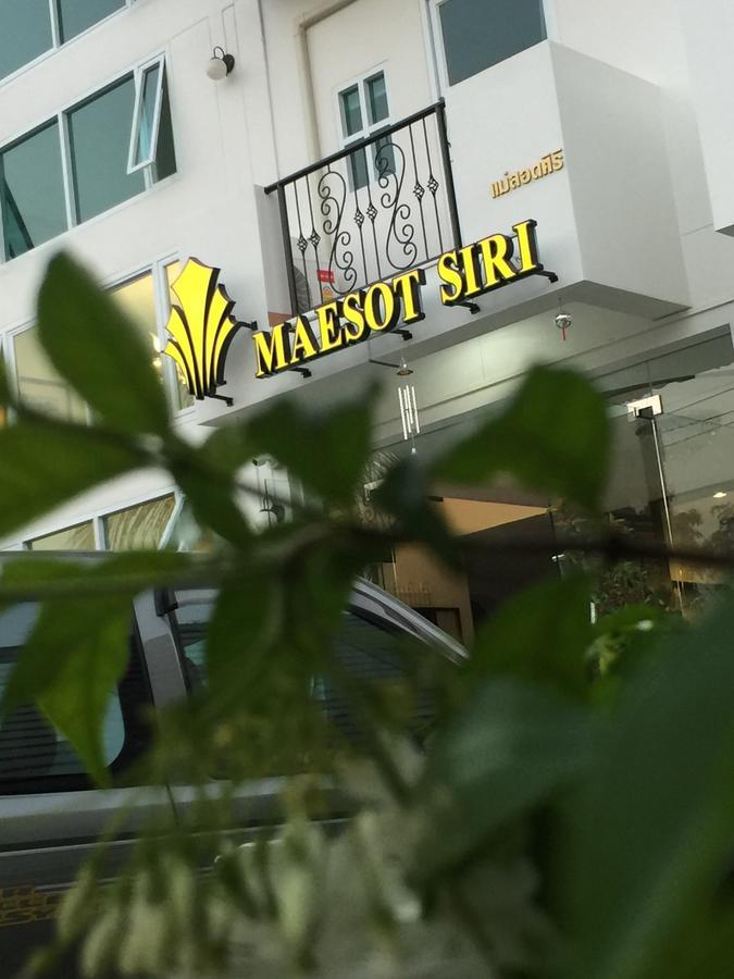 Maesot Siri Hotel Mae Sot Bagian luar foto