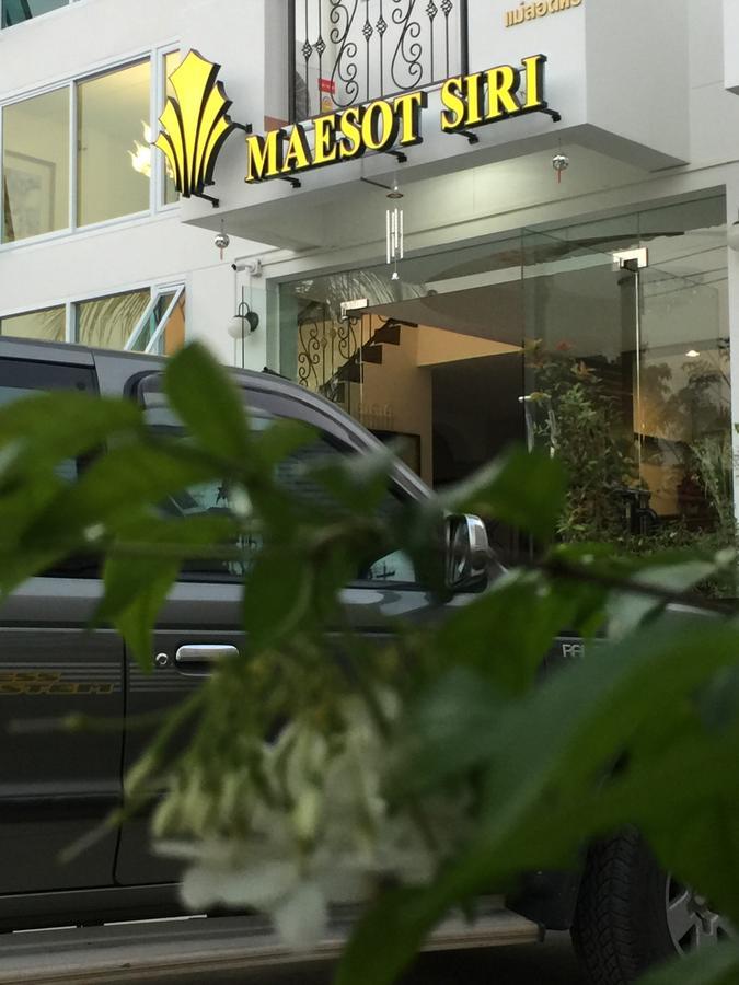 Maesot Siri Hotel Mae Sot Bagian luar foto