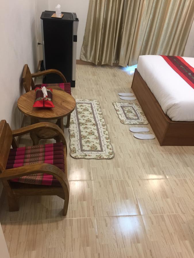 Maesot Siri Hotel Mae Sot Bagian luar foto